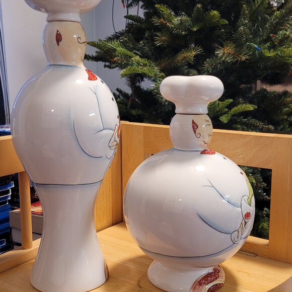 Godinger & CO Chef Pouring Wine Bottle Decanter or Oil Dispensers - Picture 2 of 5